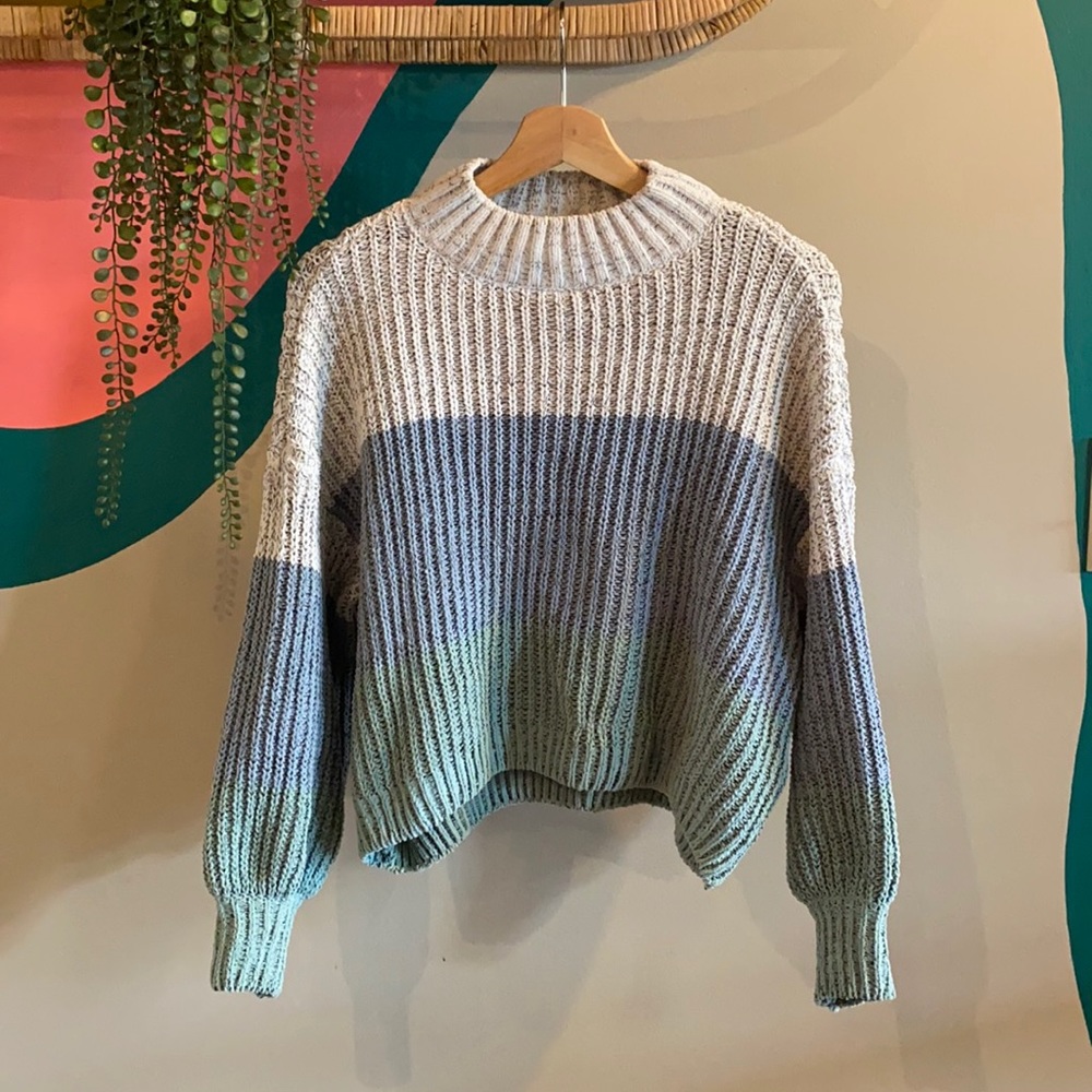 🖤NWOT super comfy bubble sleeve sweater 🖤